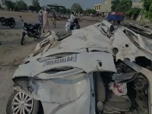 Trala Overturned On Highway In Punjab