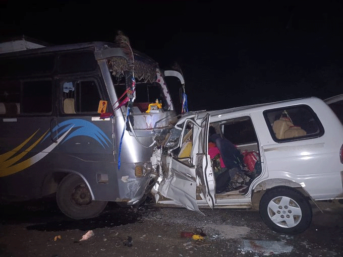 MP Bus Car Accident 11 Die