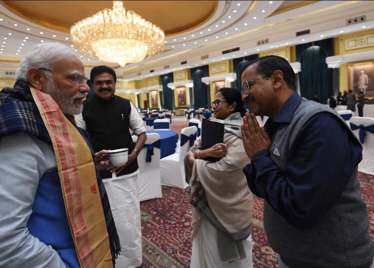 PM Modi and Kejriwal Picture Viral