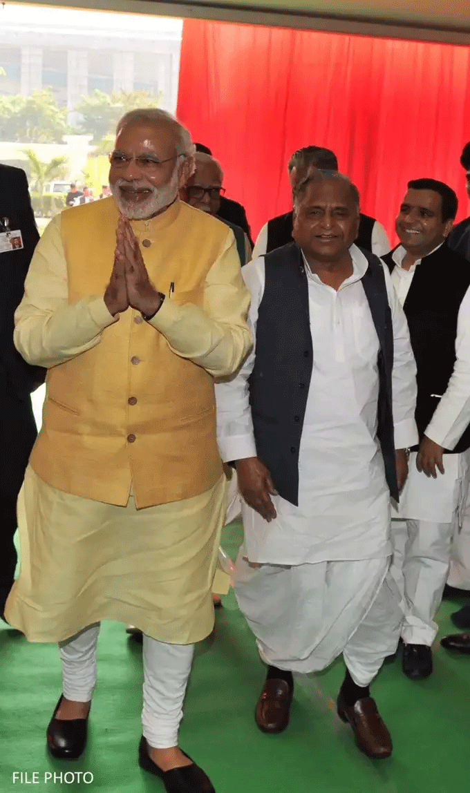 PM Modi Pains On Mulayam Singh Yadav Death 