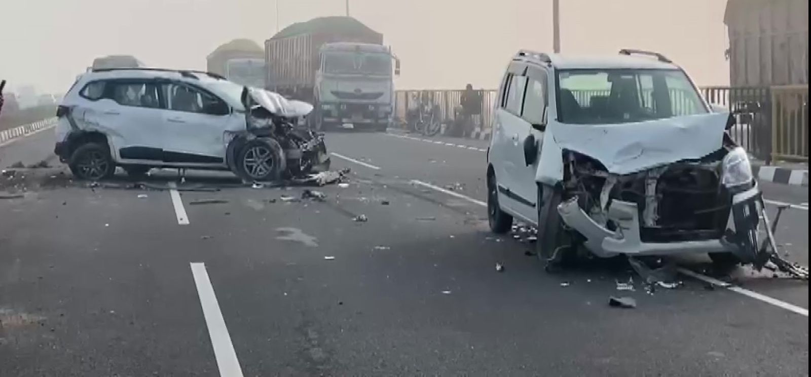 15-20 Vehicles Collided on Delhi-Lucknow Highway