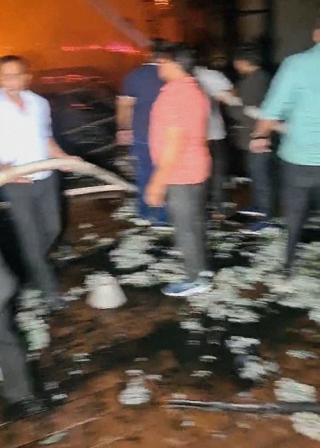 राजघराने में आग लगी,करोडो का नुकसान 