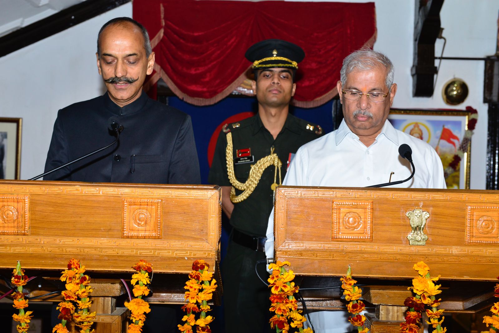 राज्यपाल ने हिमाचल प्रदेश राज्य लोक सेवा आयोग के अध्यक्ष और सदस्यों को शपथ दिलाई