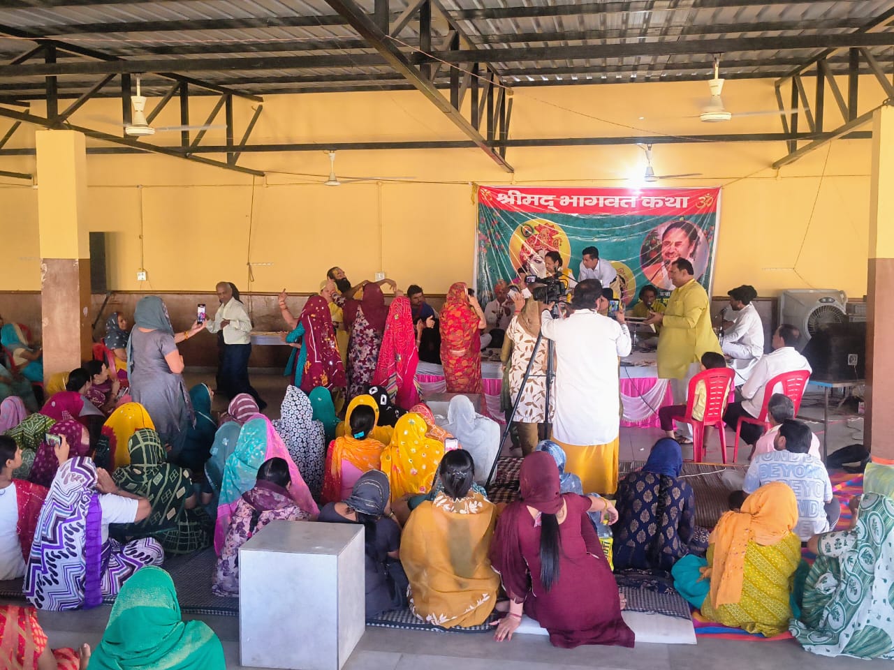 Colors Rained down for Seven days at the Ujjain Discourse