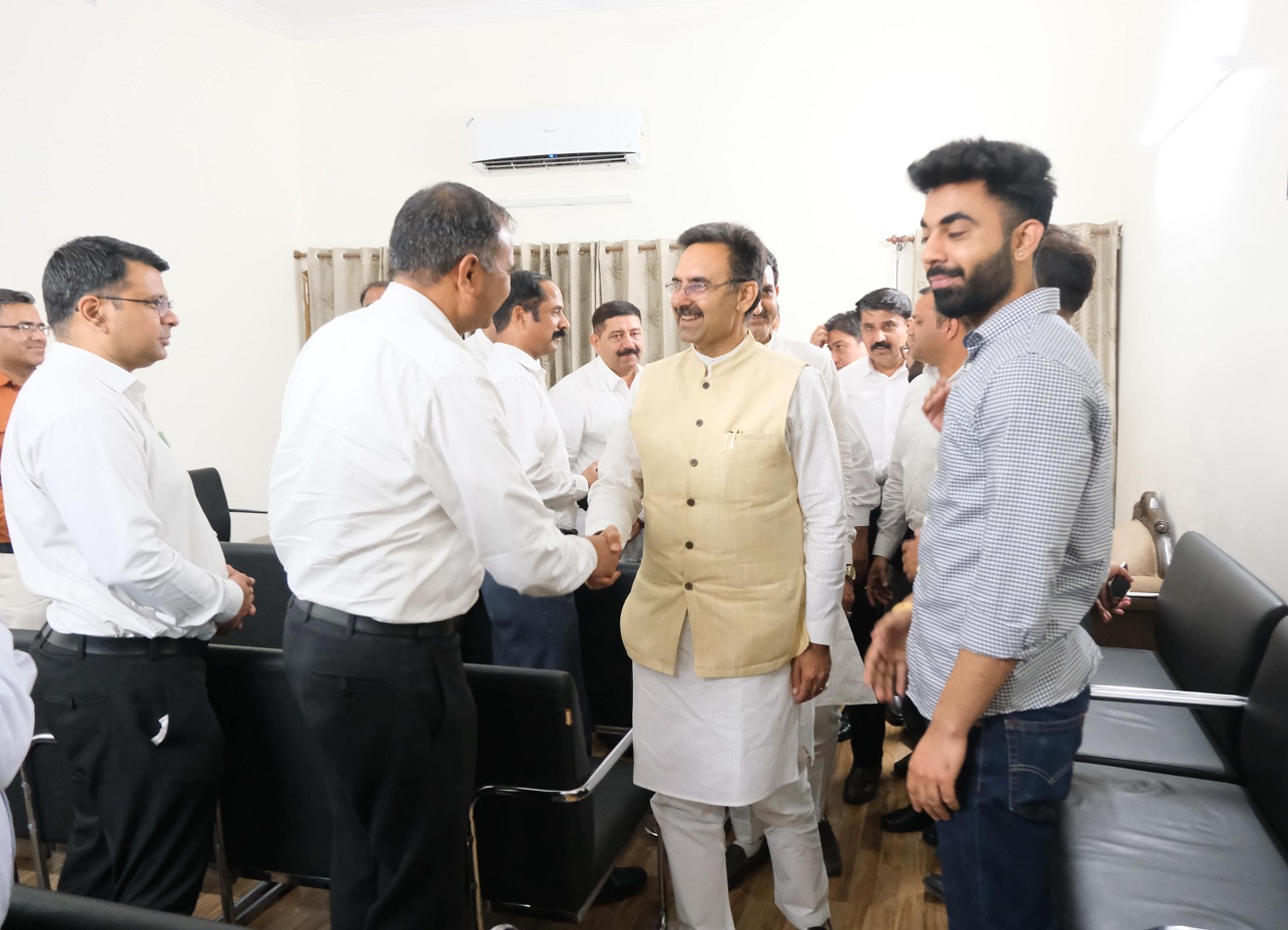 Delegation of Lawyers met Vidhan Sabha Speaker