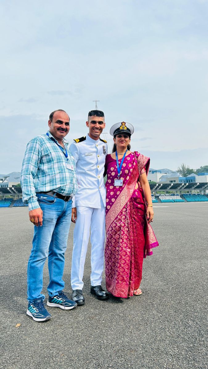 Sub Lieutenant in Indian Navy