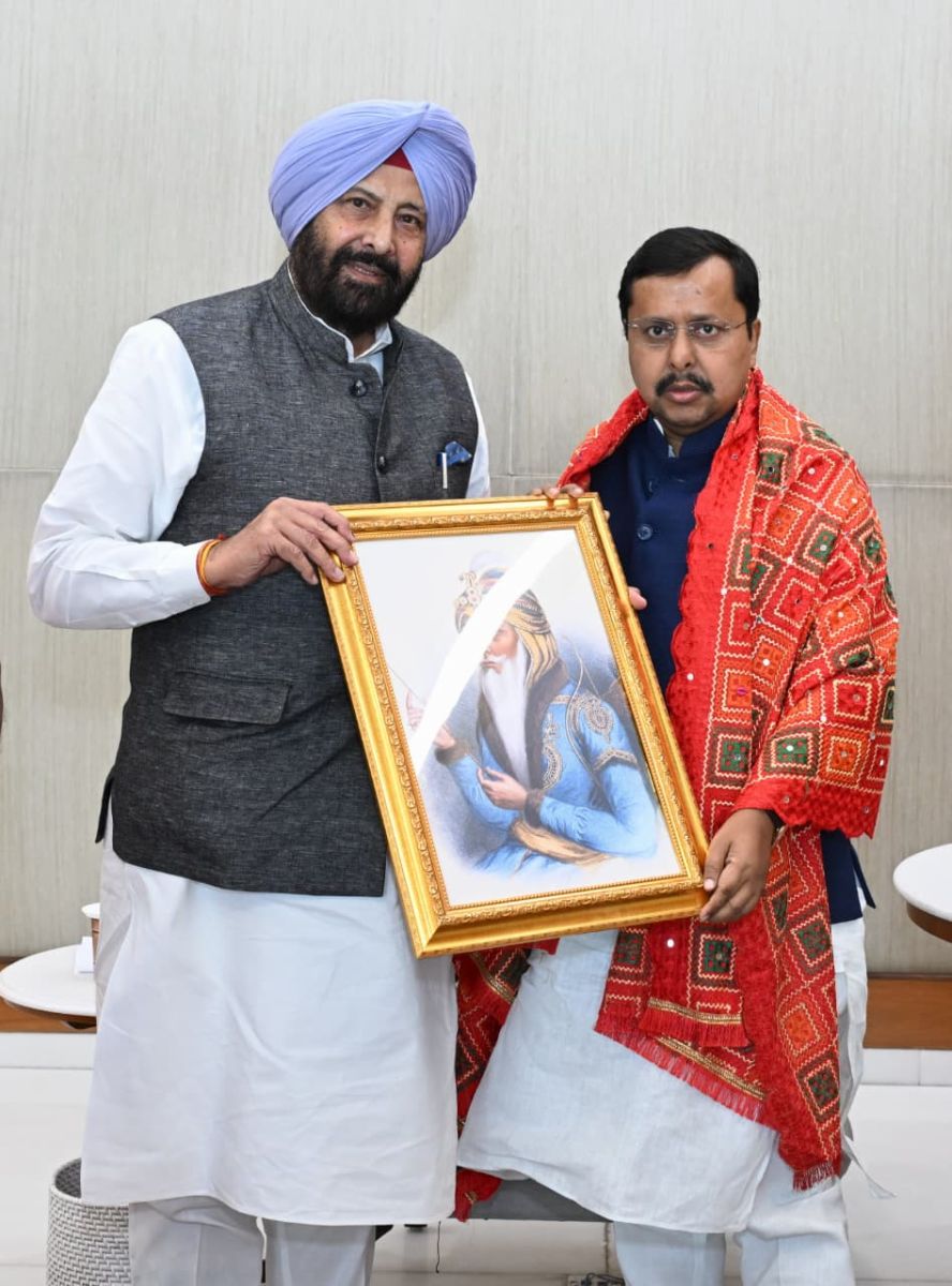 Dhillon meets Nitin Naveen