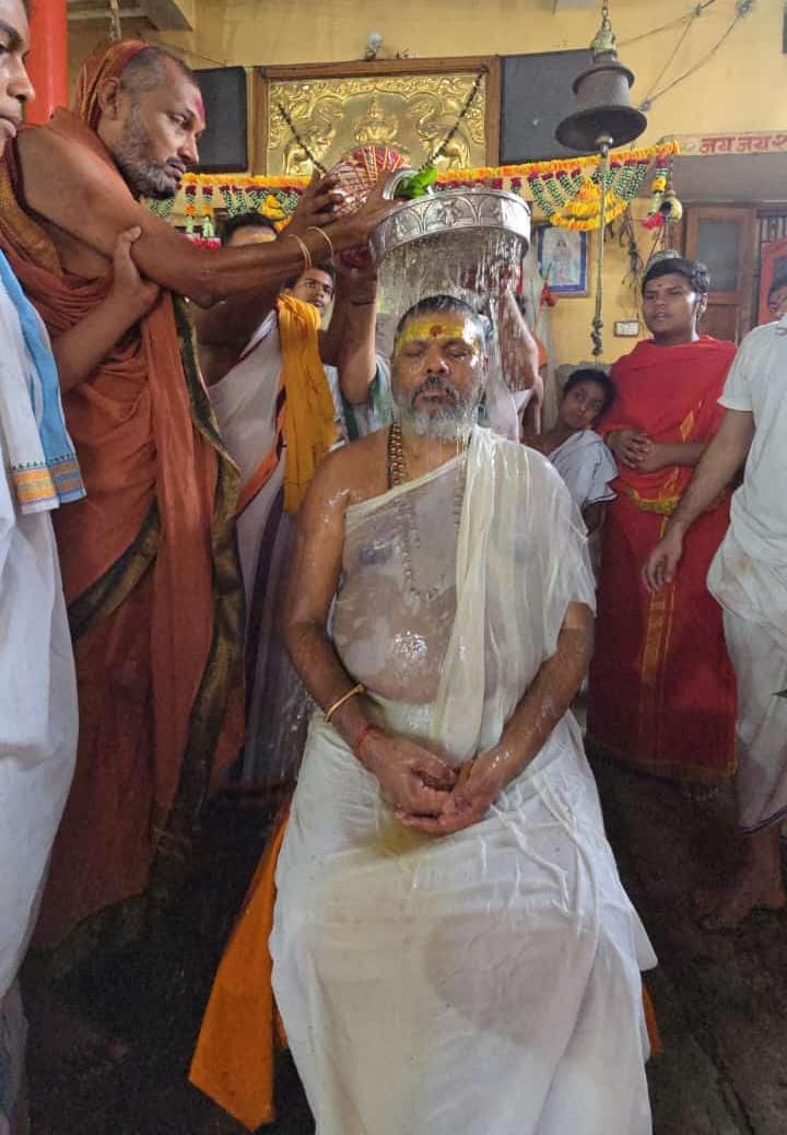 Jagadguru Shri Vasant Vijayanand Giri Ji Maharaj