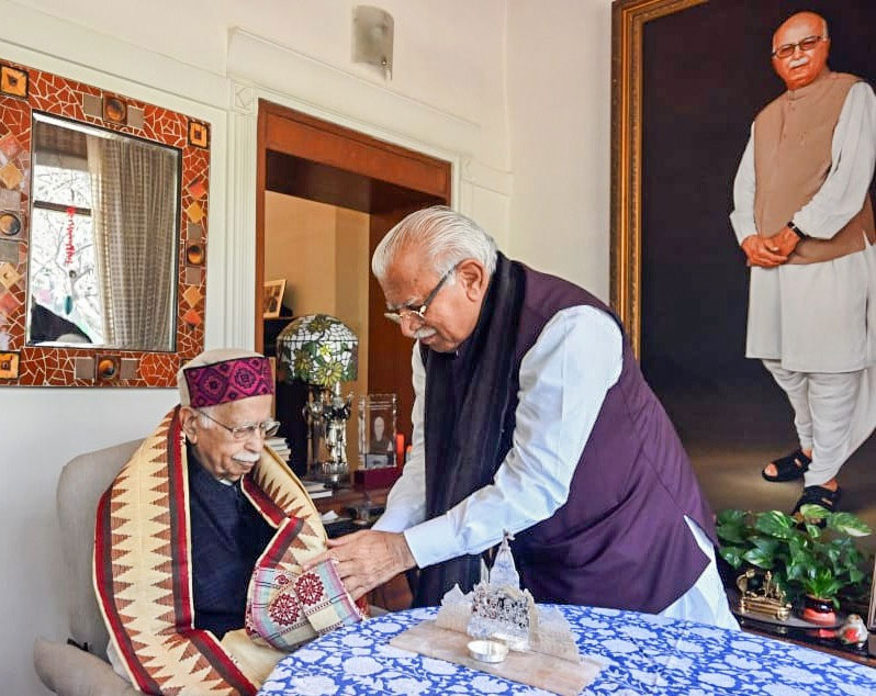 CM Manohar Lal Met LK Advani