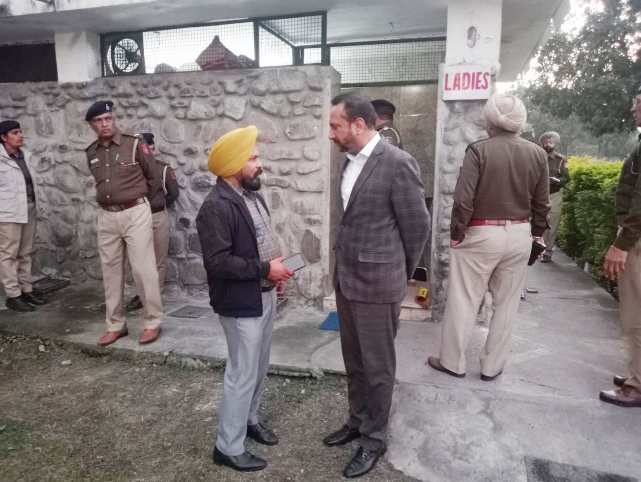 Chandigarh Rose Garden Murder Dead Body Found Crime Breaking News