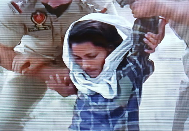 Dera Bassi Police Miscreants Encounter Mohali Crime News