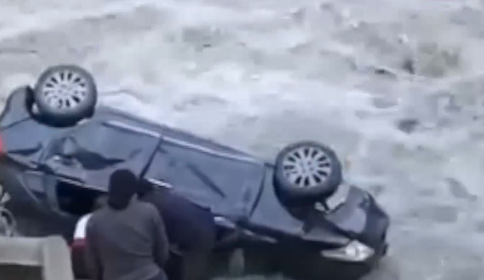 Himachal Lahaul-Spiti Accident Chandigarh Car Fell Into River