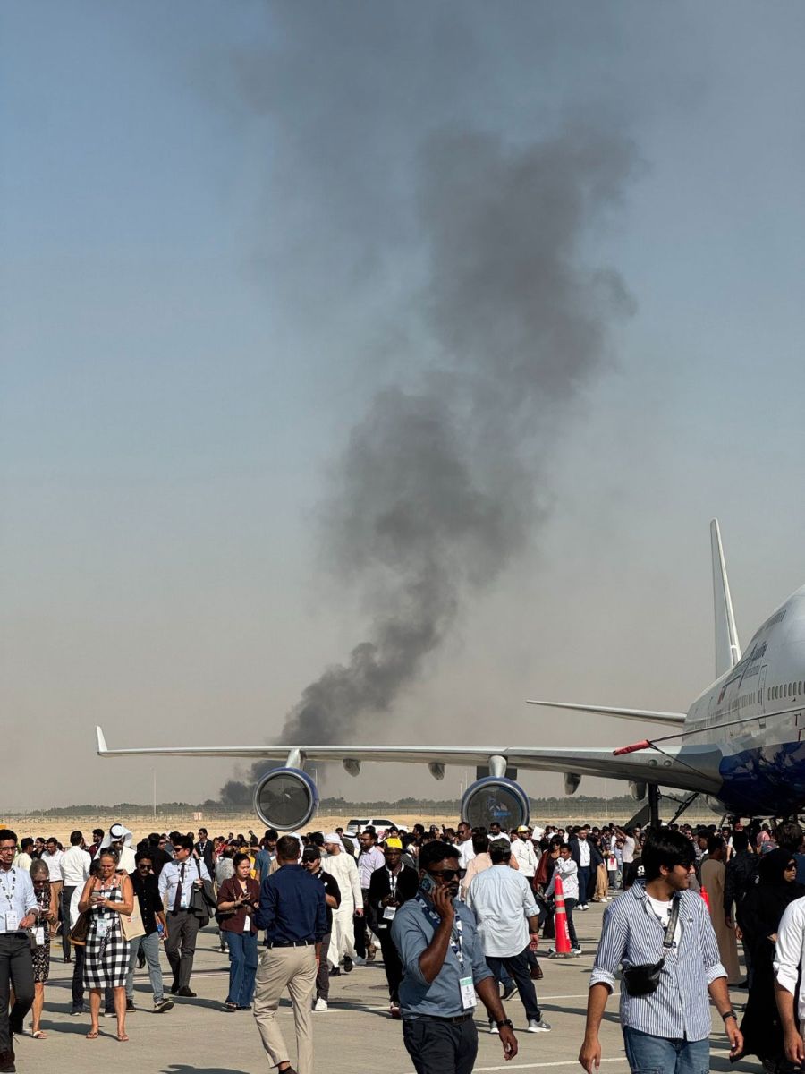India Tejas Fighter Jet Crash in Dubai Air Show Pilot Death Breaking
