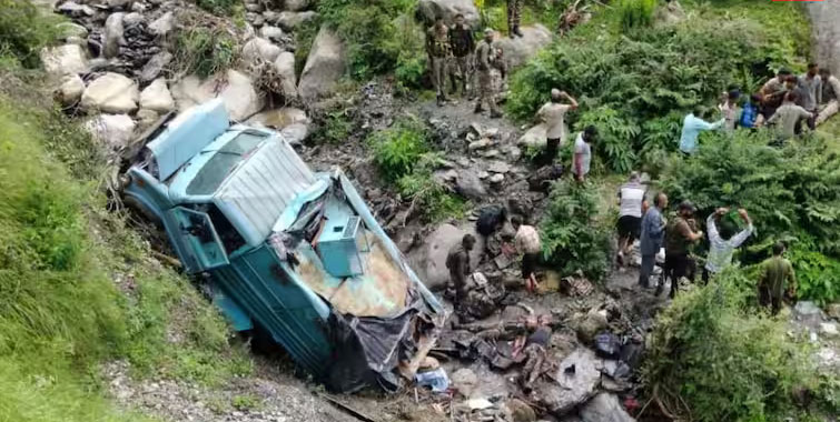 Jammu-Kashmir Udhampur CRPF Vehicle Accident Jawans Martyred Breaking