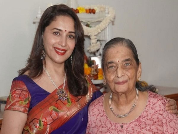 Madhuri Dixit Mother Snehlata Passes Away