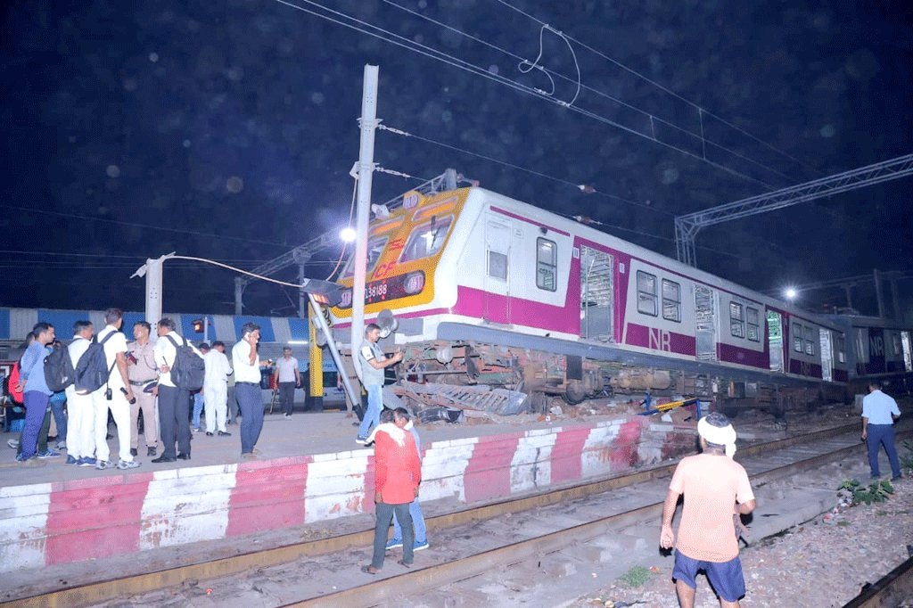 Mathura-Shakur Basti Train Derailed and Climbed Platform