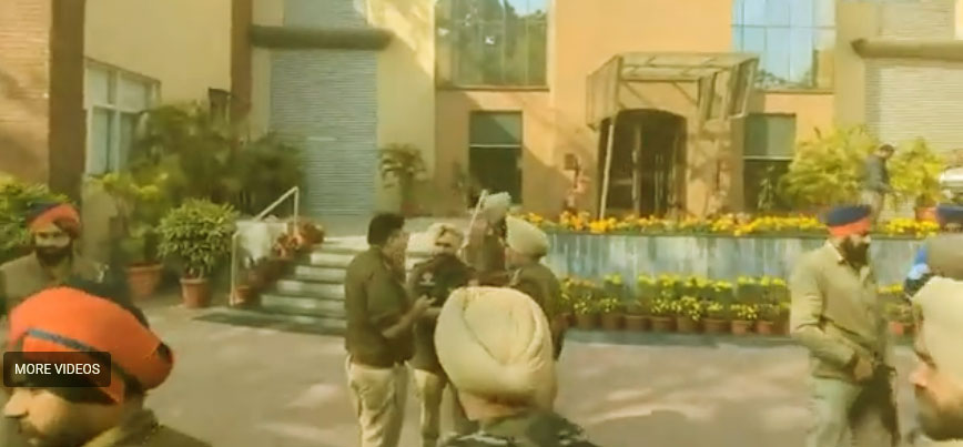 Mohali Schools Bomb Threat Police Teams Bomb Squad Search Operation