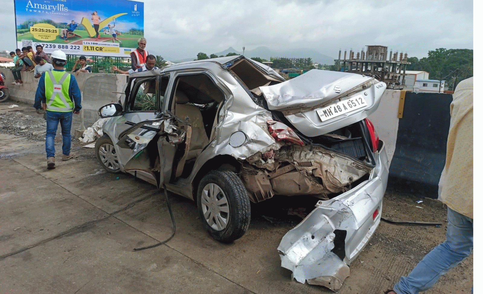    Mumbai Pune Expressway Container Overturned Cars Accident