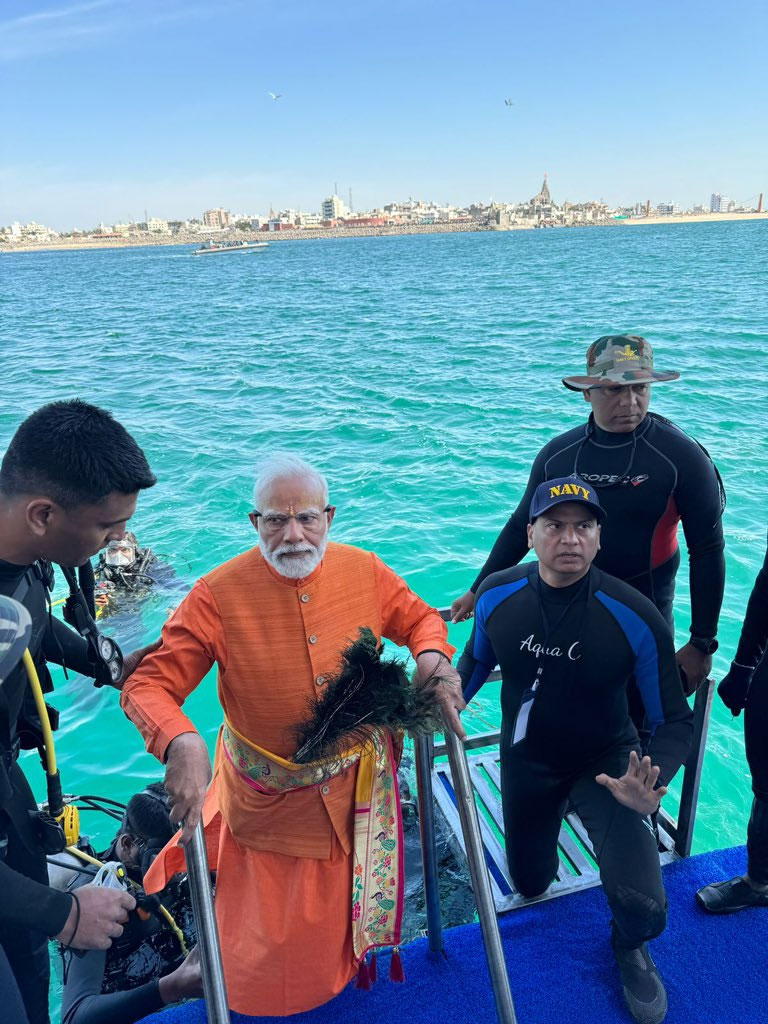 PM Modi Old Dwarka Darshan In Ocean Gujarat News Update