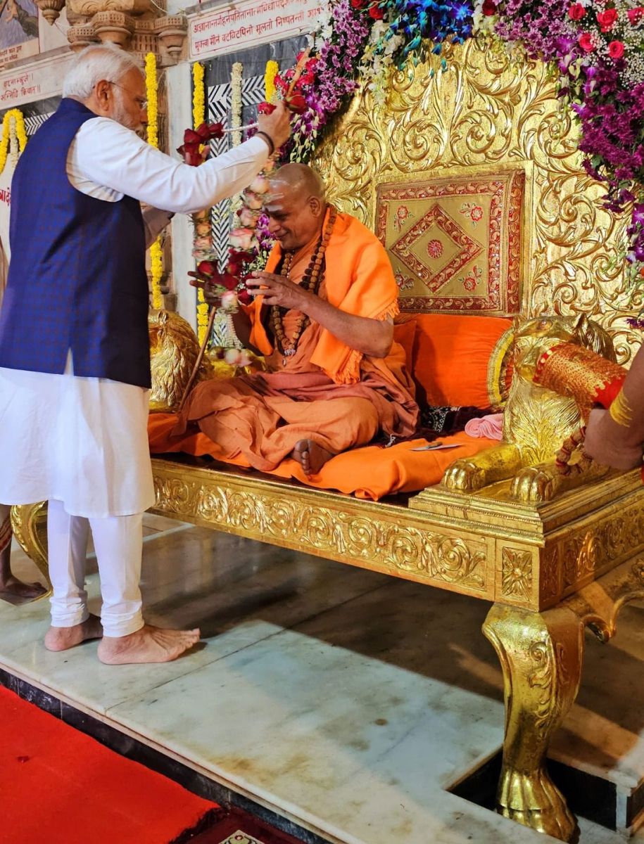 PM Modi Shankaracharya Sadanand Saraswati ji