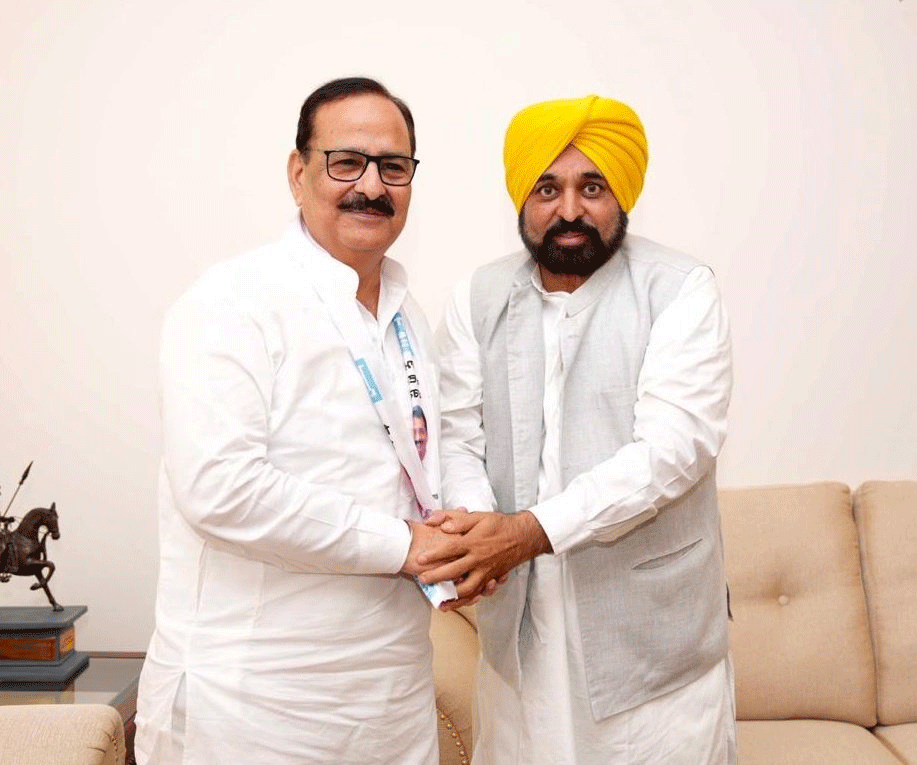 Punjab BJP Ex MLA Arun Narang Joins AAP