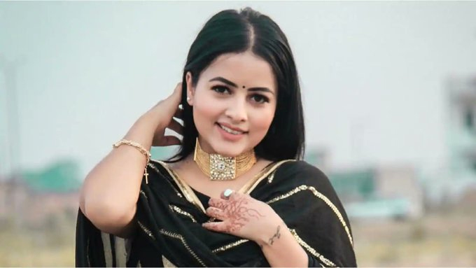 Punjabi Singer Inder Kaur