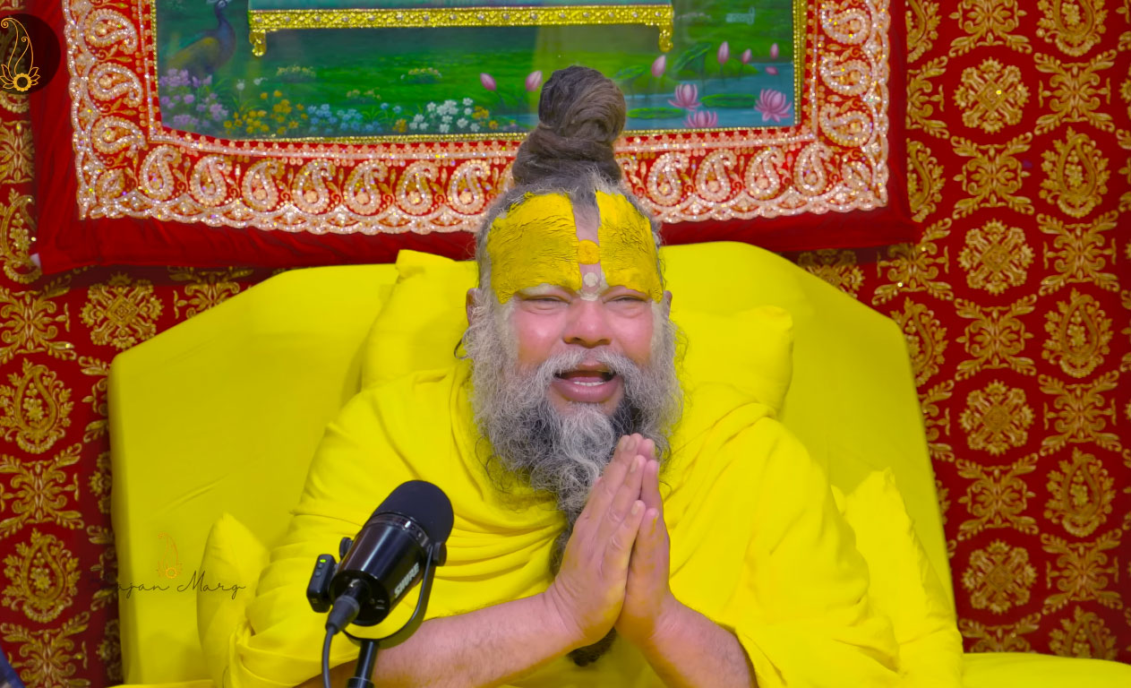 Rajpal Yadav reached to Premanand Maharaj for Darshan