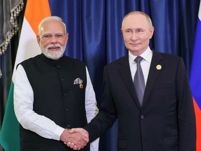 Russian President Putin Aarti in India For Welcome