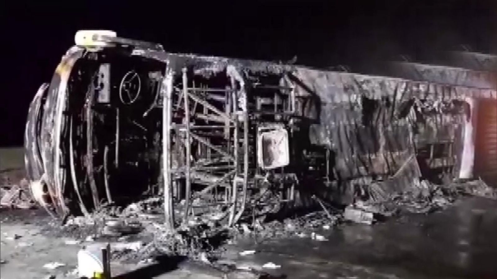 Samruddhi Highway Bus Accident in Maharashtra 25 Dead