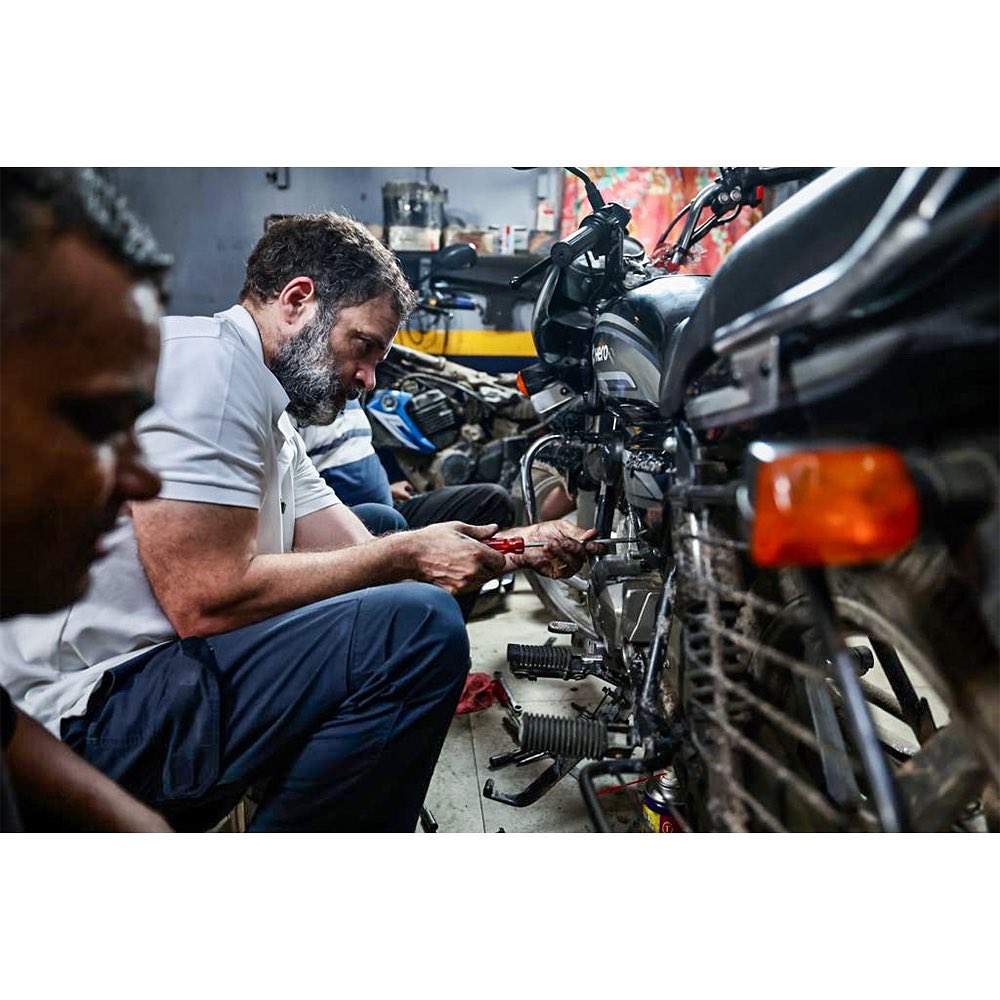  Rahul Gandhi Bike Mechanic Photos Viral
