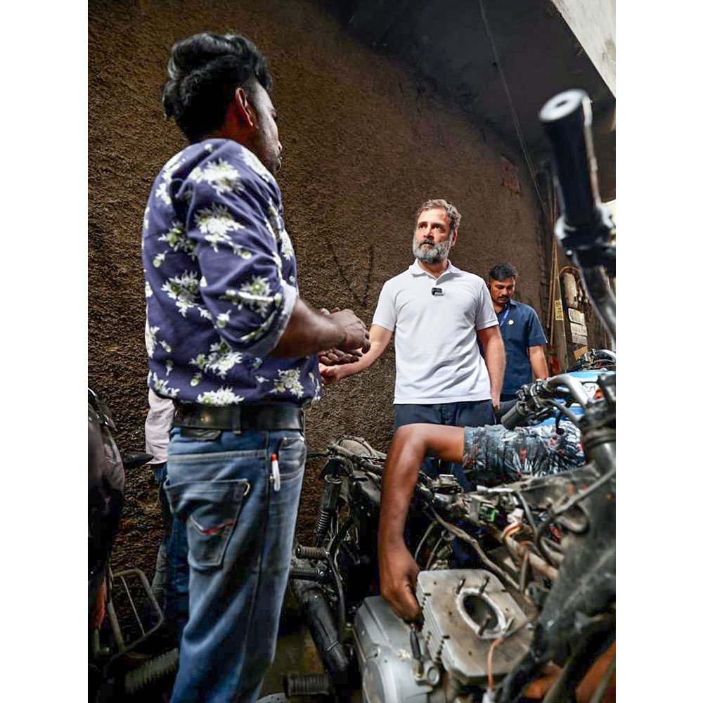  Rahul Gandhi Bike Mechanic Photos Viral
