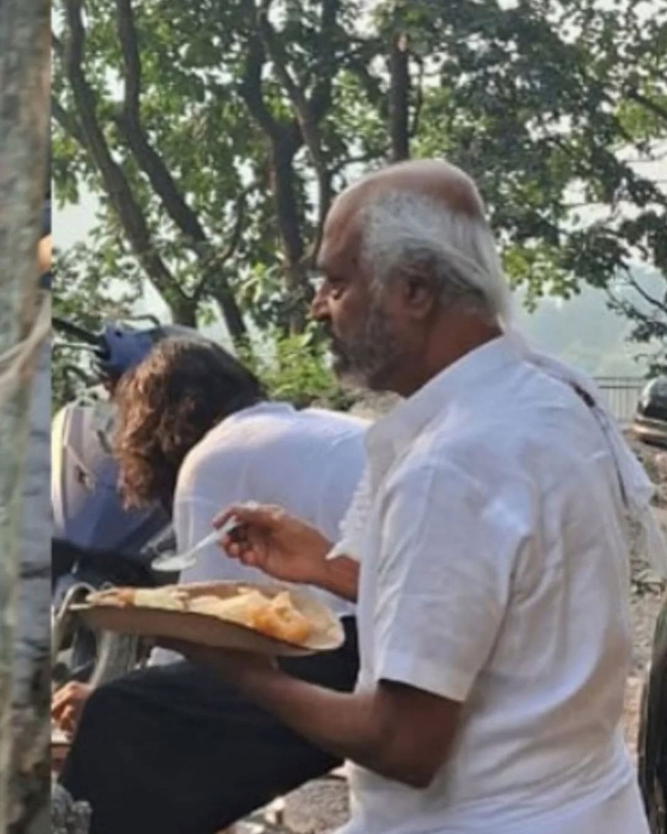Superstar Rajinikanth Spiritual Journey Photos Viral