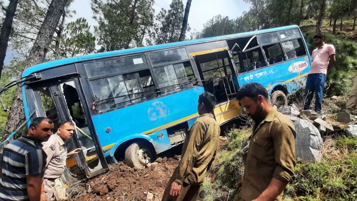HRTC Bus Accident in Mandi Himachal News Latest