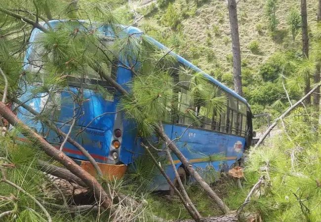 HRTC Bus Accident in Mandi Himachal News Latest