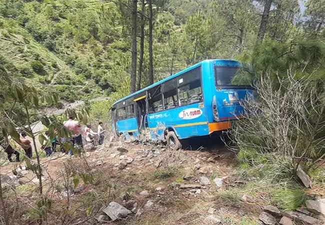 HRTC Bus Accident in Mandi Himachal News Latest