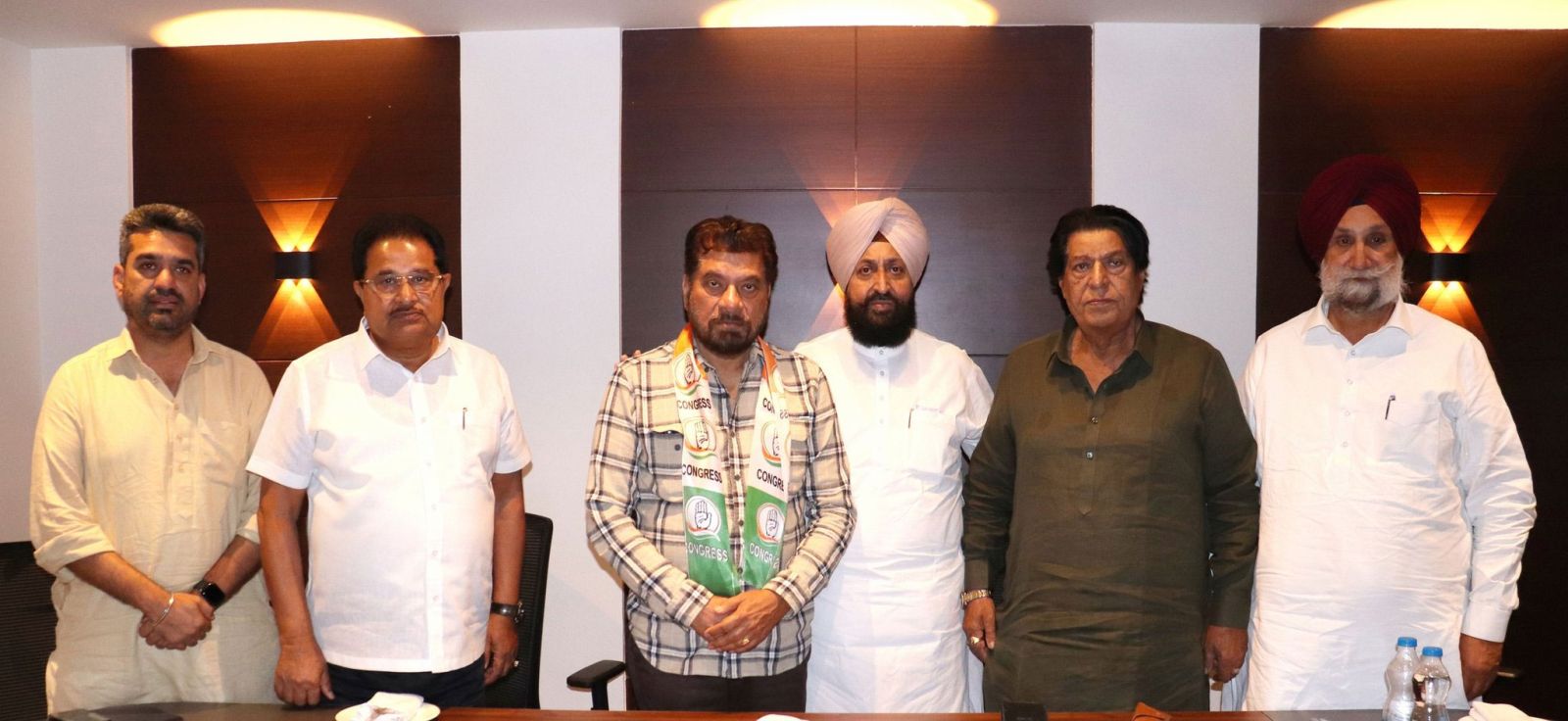 Ex MLA Surinder Chaudhary Joins Congress Again