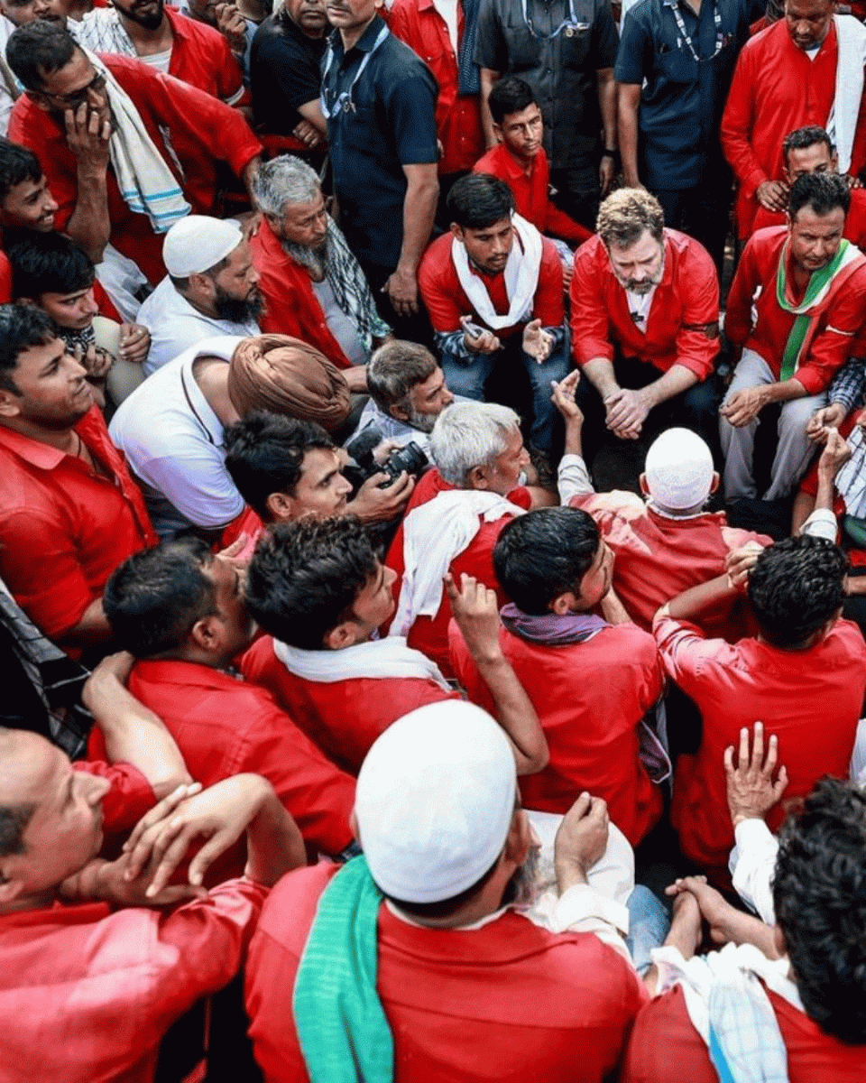  Rahul Gandhi Meet Coolies Anand Vihar Railway Station