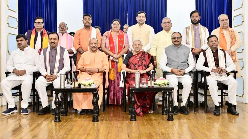 Uttar Pradesh Yogi Cabinet Expansion 6 New Ministers Oath In Lucknow