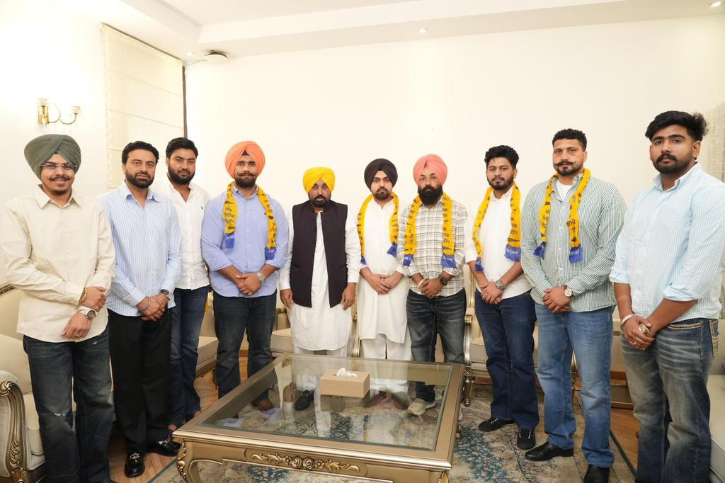 Wrestler Jassa Patti Joins AAP In Punjab CM Bhagwant Mann