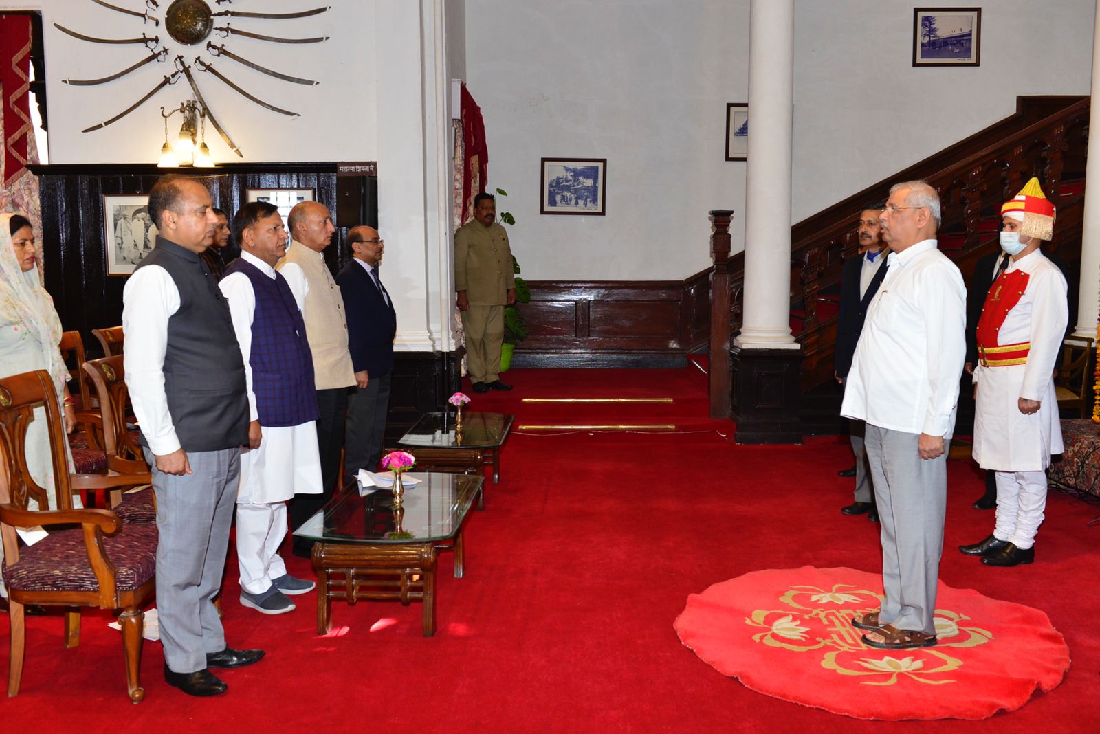 राज्यपाल ने हिमाचल प्रदेश राज्य लोक सेवा आयोग के अध्यक्ष और सदस्यों को शपथ दिलाई