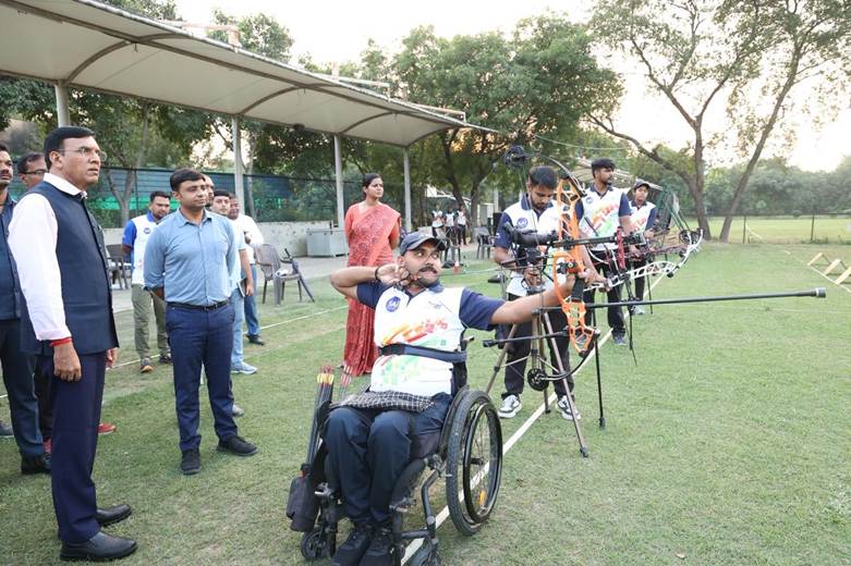 Union Minister Dr. Mansukh Mandaviya visits SAI National Centre