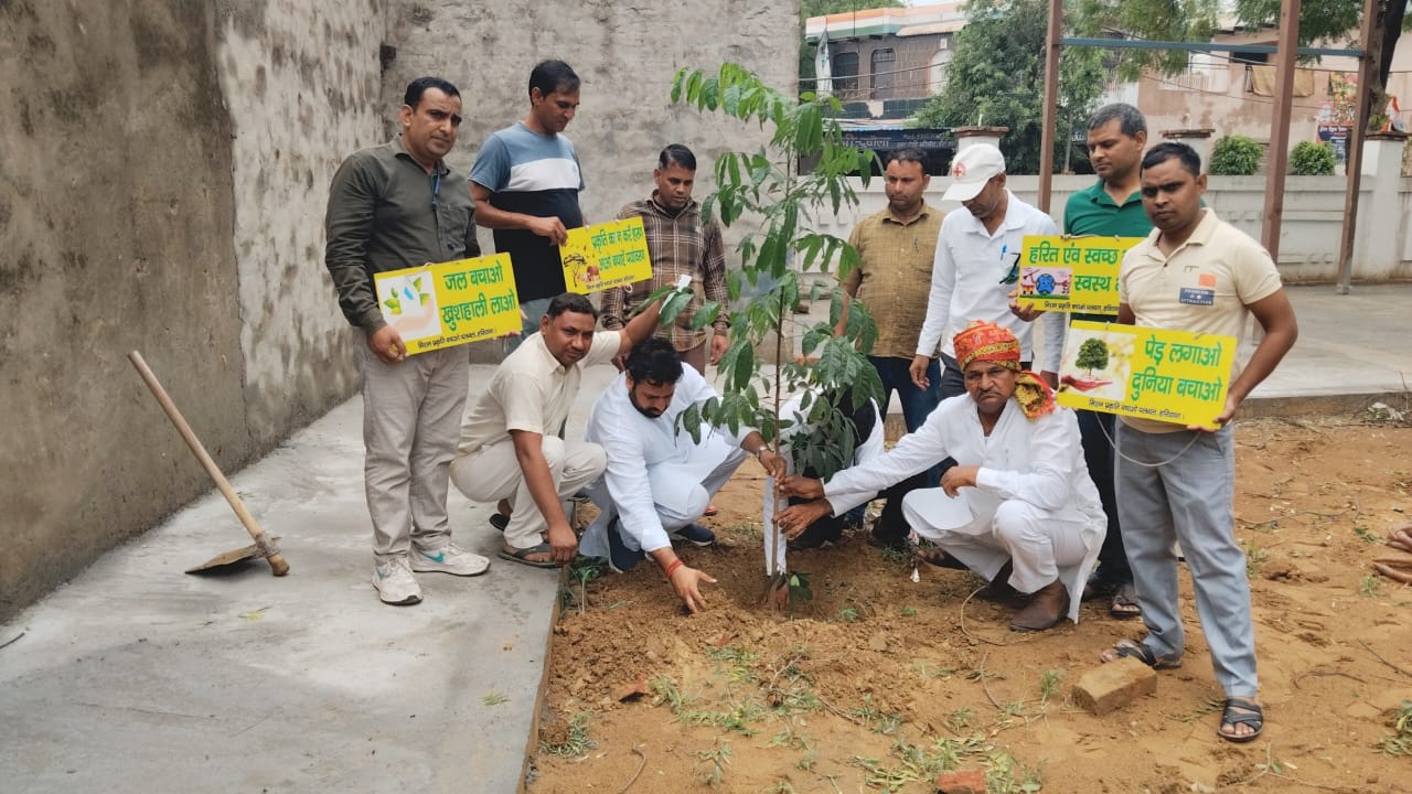 Sarpanch of Dudhola village set a new Example