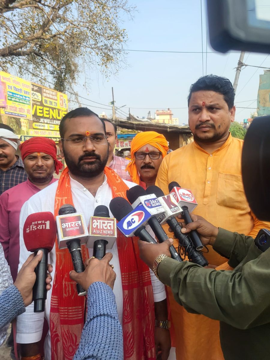 Declaration against the Maulana in Varanasi