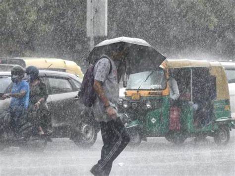Mumbai and Delhi Rains: Orange Alert Issued, Waterlogging and Flights Disrupted