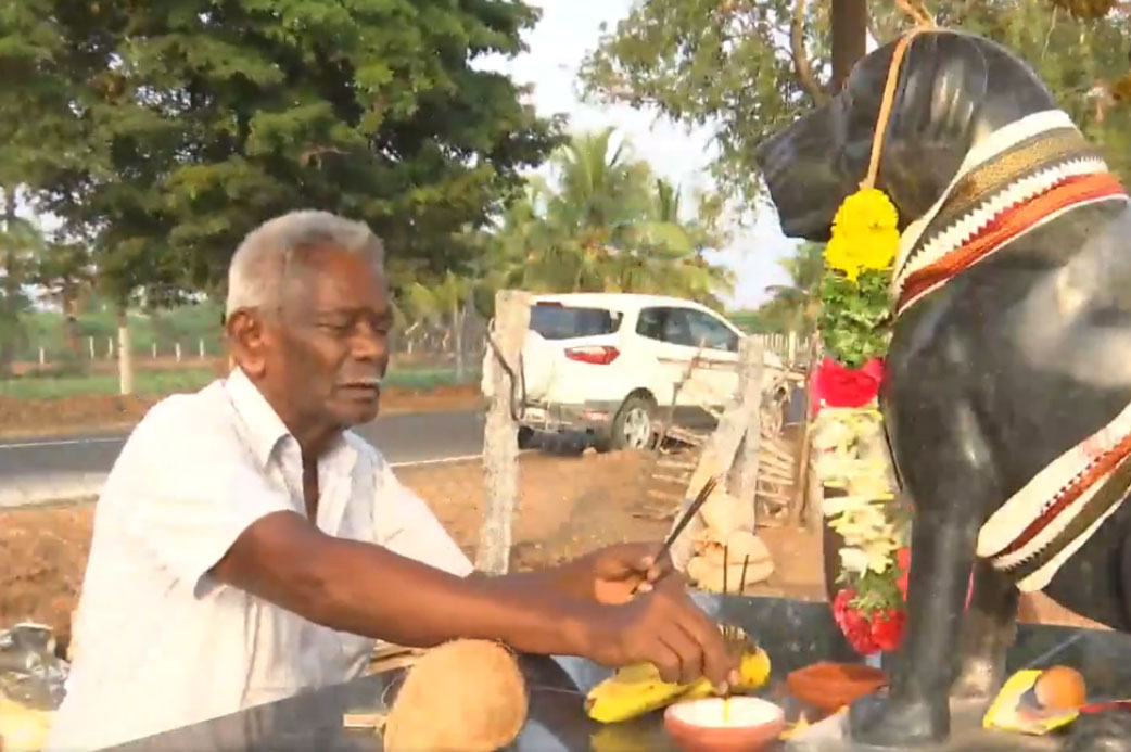 Tamil Nadu Man built temple of his pet dog in memory 
