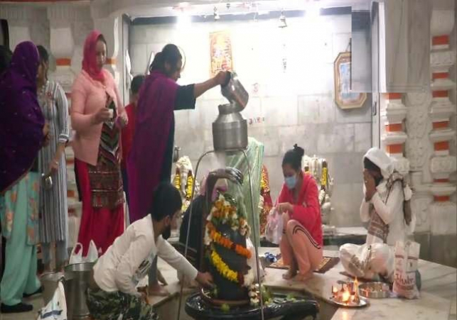 भवनाथ महादेव के मेले व सोमनाथ के दर्शन को उमड़े भक्त