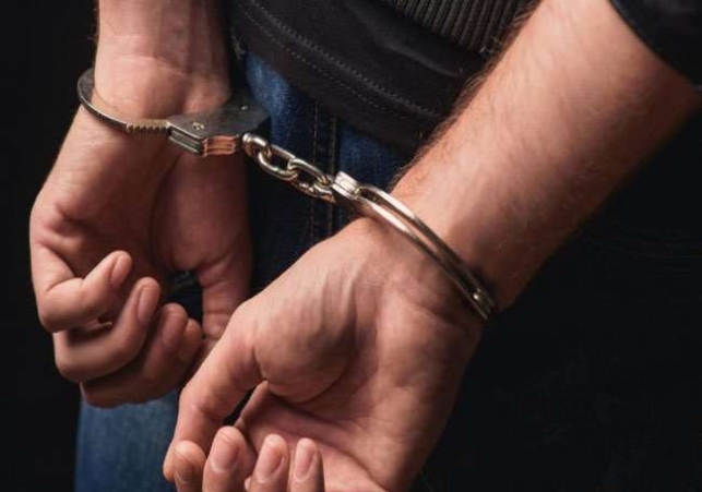 पुलिस की सयुंक्त टीम ने 2.5 करोड़ के ड्रग्स के साथ मां बेटा की जोड़ी को किया गिरफ्तार
