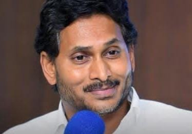 Jagan condemns Chandrababu's betrayal of farmers