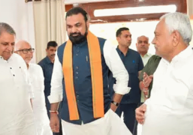 Bihar: Nitish Kumar vacates Chief Minister residence