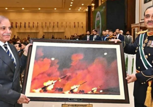 Munir Gifts Painting To Pm Sharif